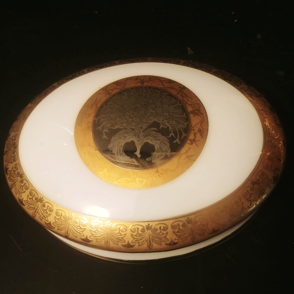 Limoges France Oval Porcelain Lidded Mini Trinket Box Gold Trim Bird Platinum